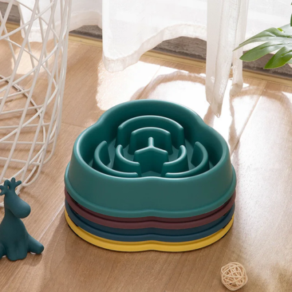 Slow Feeder Dog Bowl – Anti-Choking, Non-Slip & Tip-Resistant Design